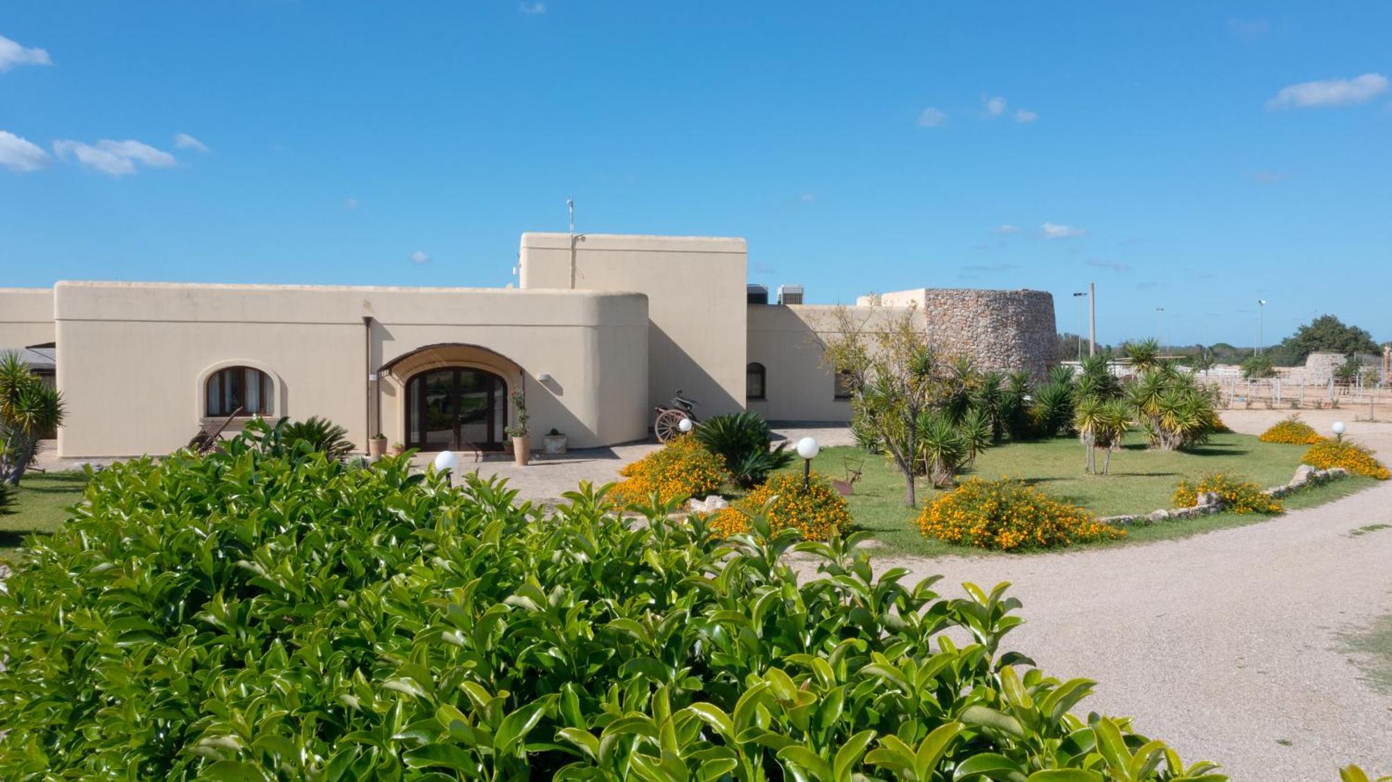 Delle Rose, Hotel & Horse Riding Torre Vado Bagian luar foto